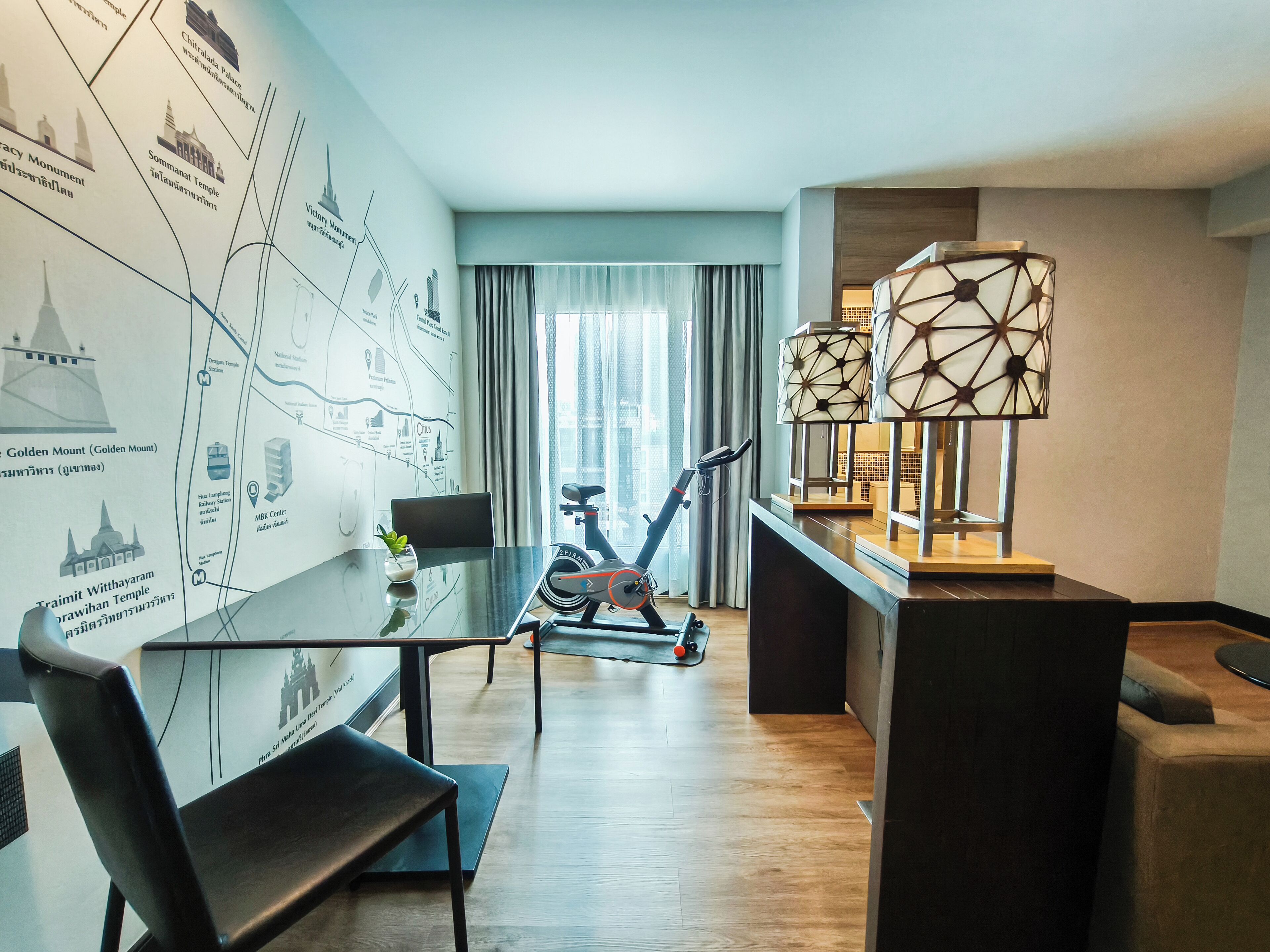 1 bedroom suite | living area | 32-inch lcd tv with cable channels, tv