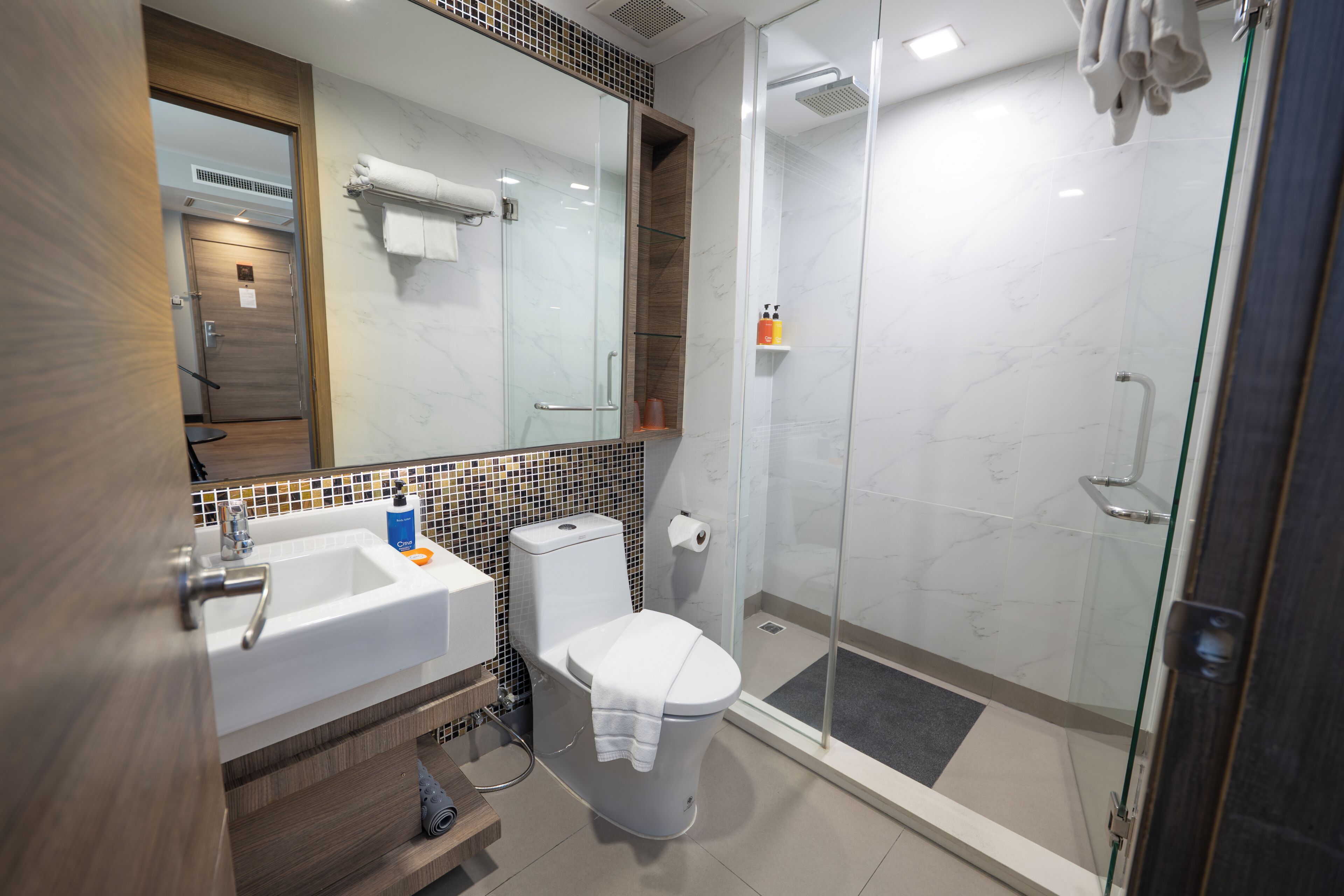 Photo - Citrus Sukhumvit 11 Bangkok by Compass Hospitality