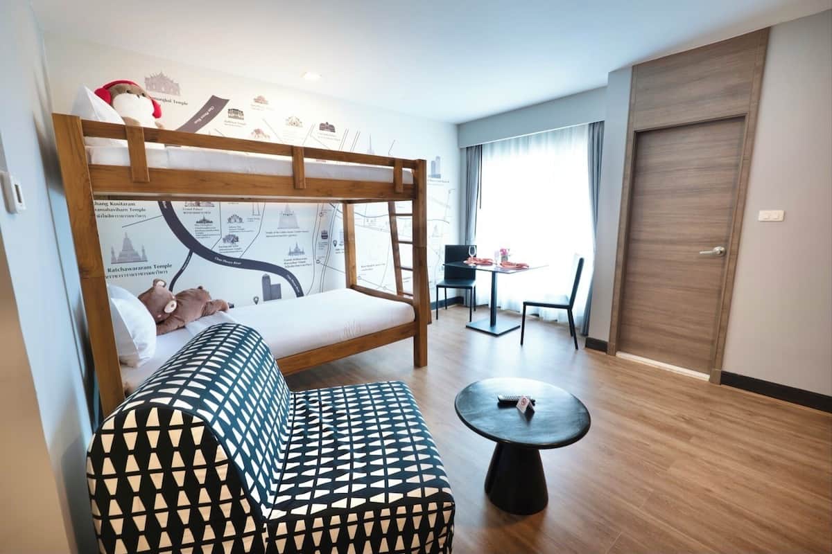 One Bedroom Suite with Bunk Bed | In-room safe, desk, laptop workspace, soundproofing