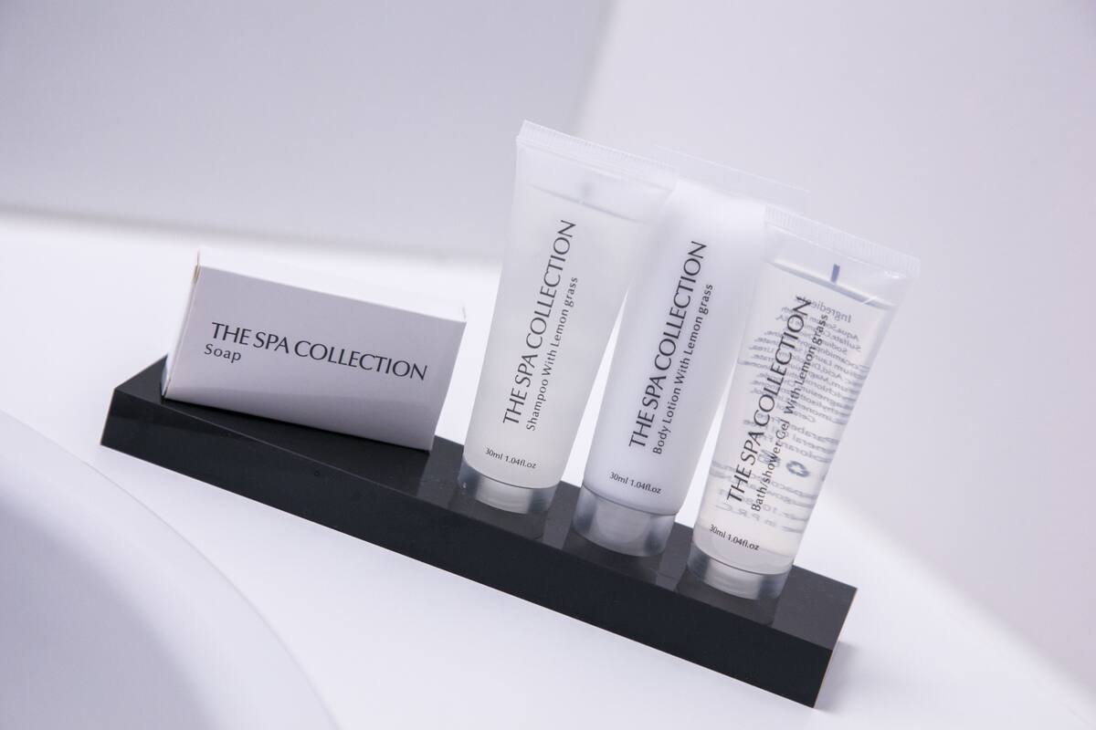 standard double or twin room | bathroom | shower, free toiletries, hair dryer, towels