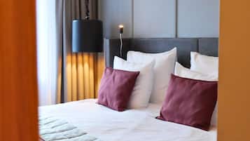 Doppelzimmer ( landgoedkamer - estate room) | Schreibtisch, Verdunkelungsvorhänge, Bügeleisen/Bügelbrett