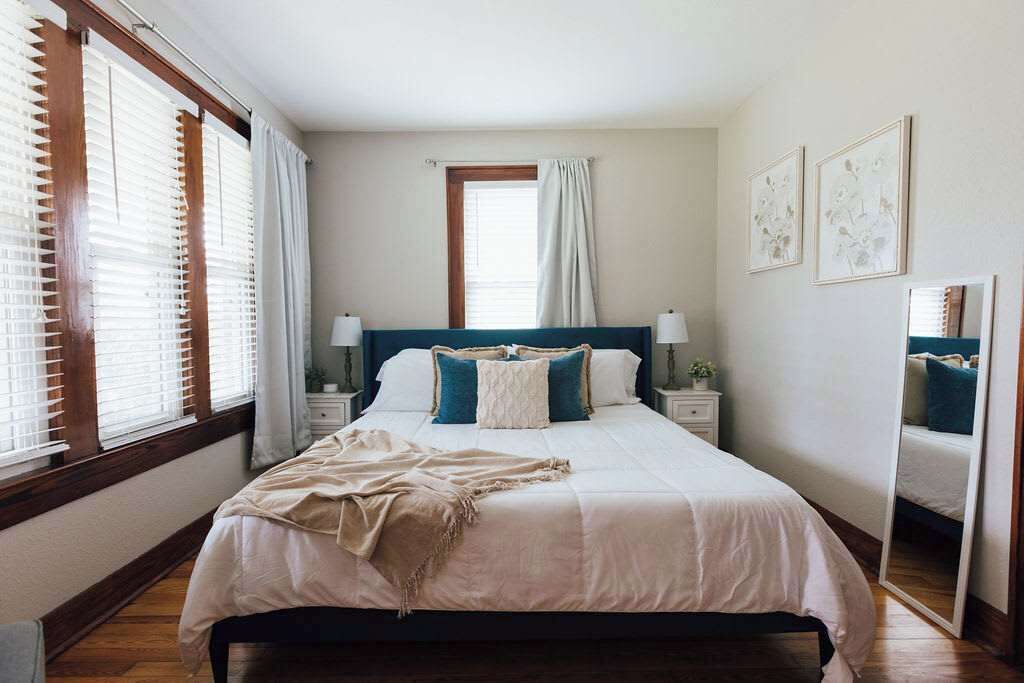 3 bedrooms, iron/ironing board, travel cot, WiFi