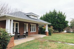 Exterior - Sanctuary Co Pet-Friendly Home (Johnson City)