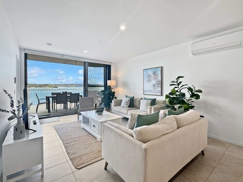 Deluxe 3-Bed Unit with Views
