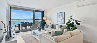 Deluxe 3-Bed Unit with Views