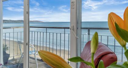 On The Beach - Direct Beach Access, Sea Views
