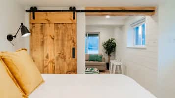 3 habitaciones, escritorio, tabla de planchar con plancha y wifi gratis