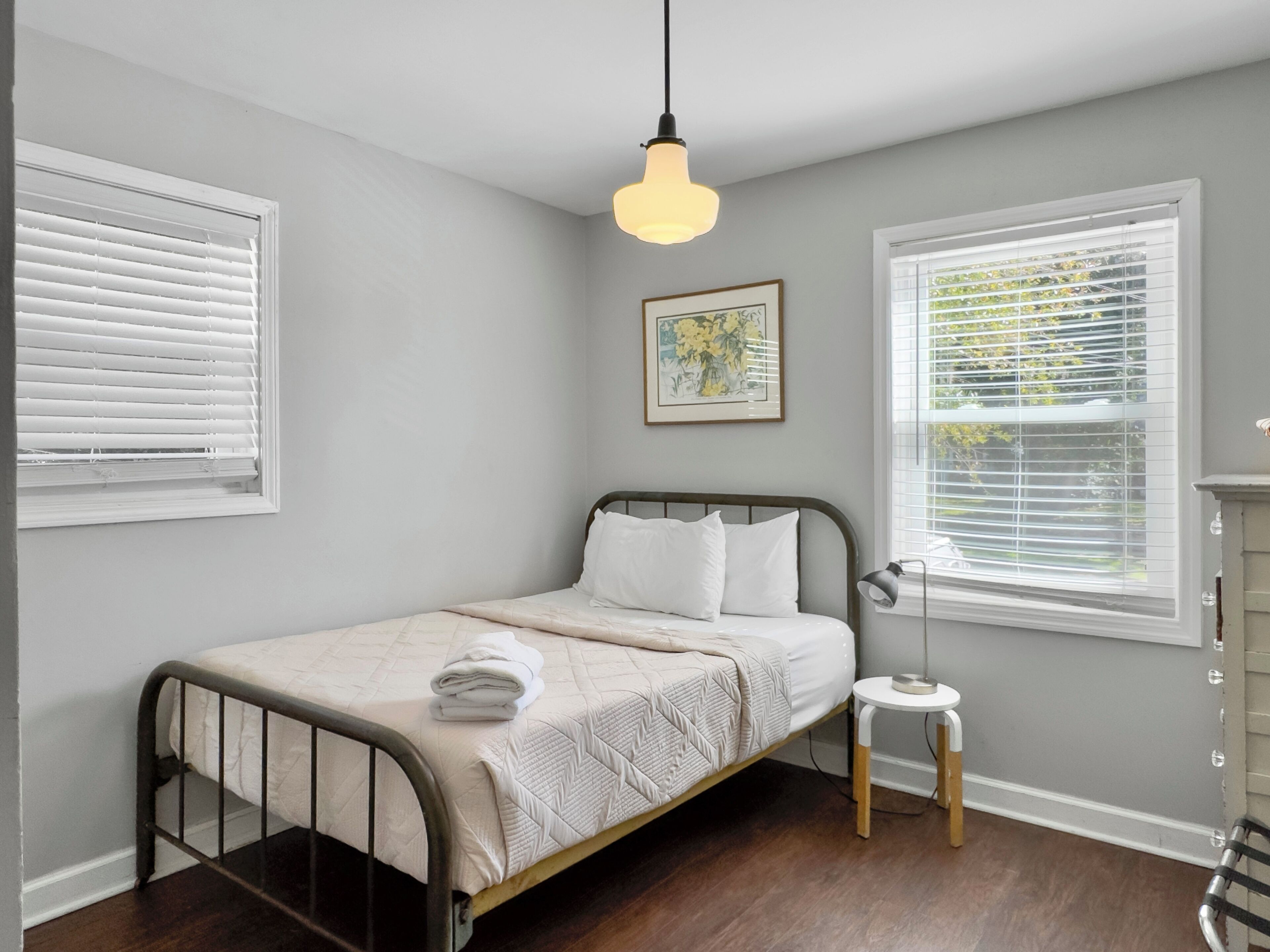 2 bedrooms, bed sheets