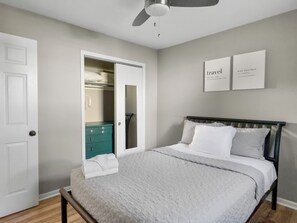 2 bedrooms, bed sheets