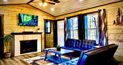 Shire Villa: Direct Snow Mobile Access!!! Pet-Friendly Cabin