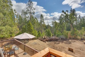 Outdoor dining - Pet-Friendly Escape w/ Game Room & Fire Pit! (North Fork)