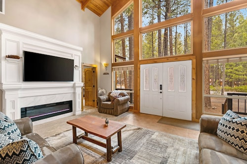 Cozy Sunriver Cabin Near Mt. Bachelor