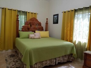 1 bedroom, desk, iron/ironing board, free WiFi