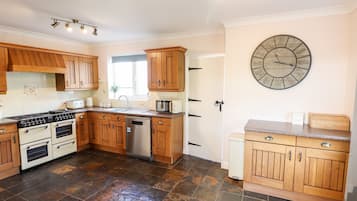 Fridge, dishwasher, electric kettle, toaster