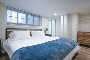 1 bedroom, desk, travel crib, free WiFi - Bobbin Mills Studio - 1 mile from Downtown Athens (Athens)