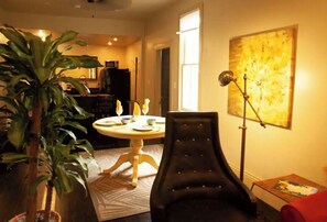 Interior - Artistic Space Hosted by Andy (New Orleans)