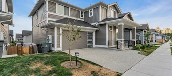 Brand New Ground Level Guest Suite, Close to Beach, US Boarder