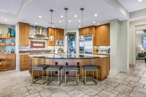 Fridge, microwave, oven, stovetop - Game On! Luxury Retreat @ La Dolce Vita Estate:Unforgettable Fun Ultimate Luxury (Bermuda Dunes)