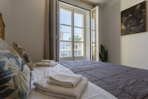 2 bedrooms, iron/ironing board, bed sheets