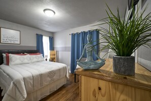 3 bedrooms, WiFi, bed sheets - Great Location, Classy & Comfy (San Antonio)