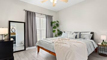 4 bedrooms, desk, iron/ironing board, travel cot