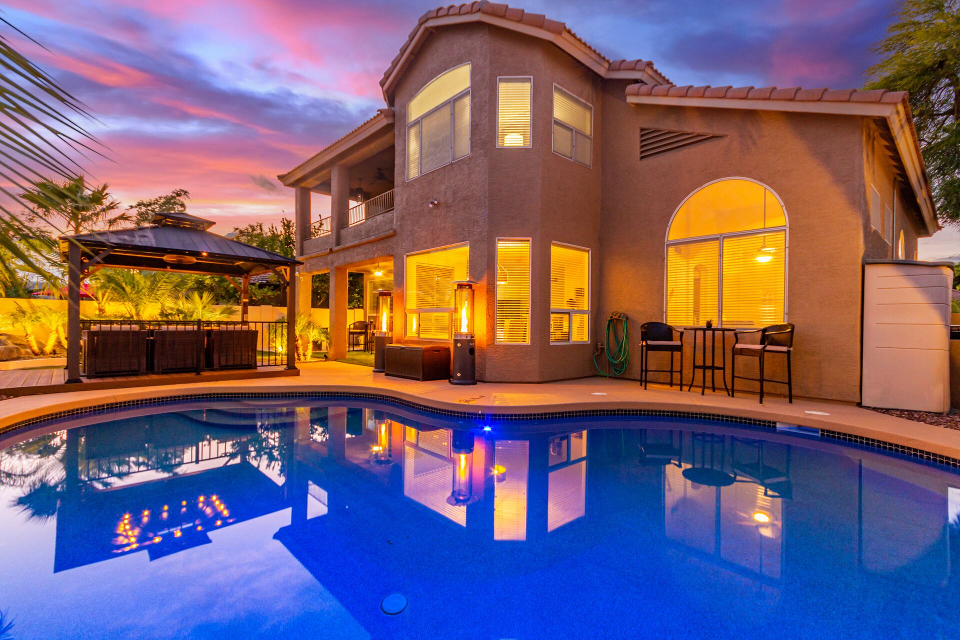 Gorgeous, Peaceful, Waterfall, Palm Trees Heated Pool Immaculate Private Home 