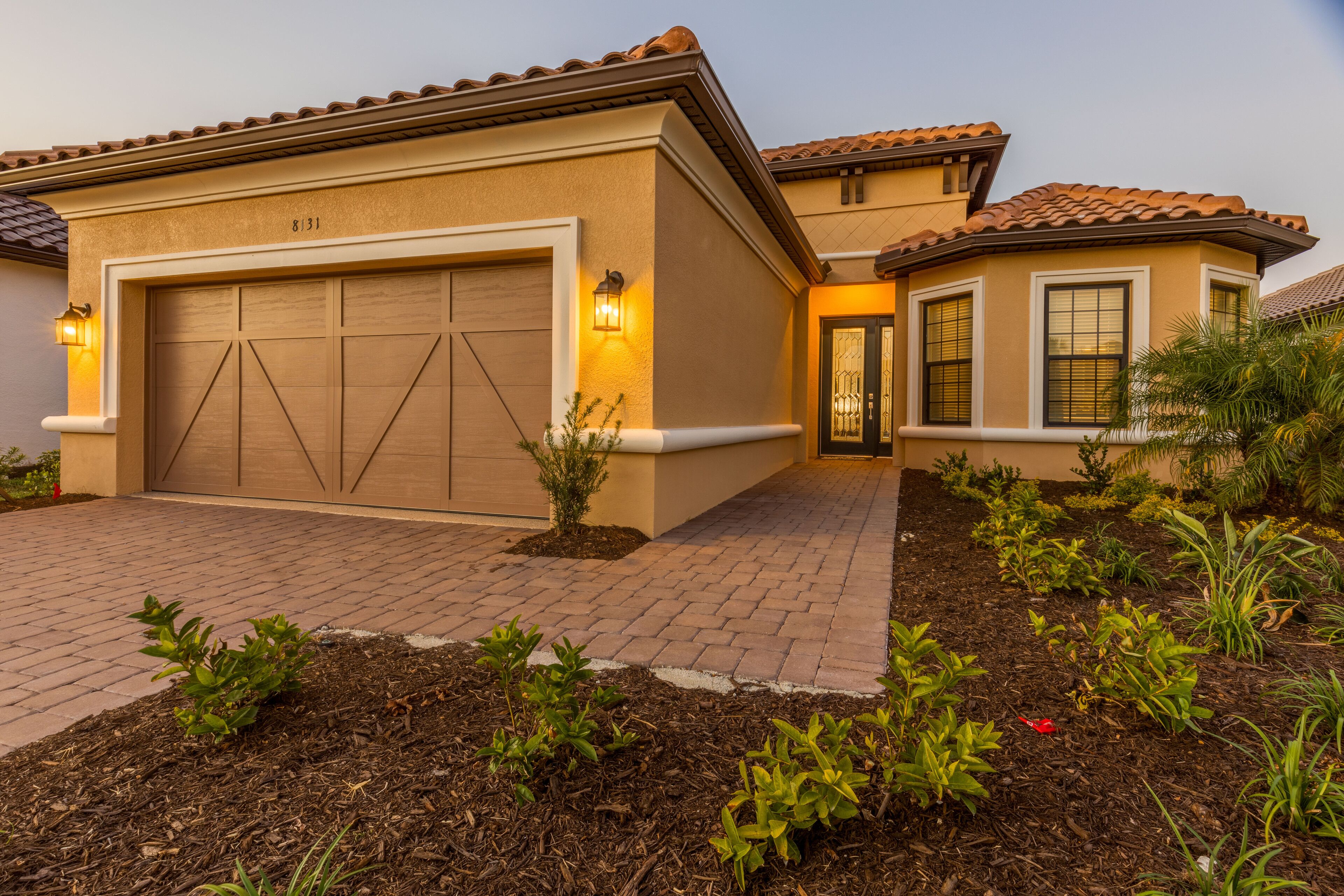 Charming new house, exquisite, gorgeous, heated pool/spa, 3bed+3.5bath, happy-in