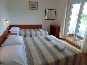 2 bedrooms, free WiFi, bed sheets