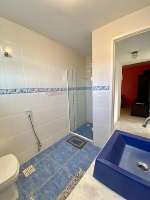 Bathroom - APARTAMENTO CHARMOSO 100 M PRAIA GRANDE (Arraial do Cabo)