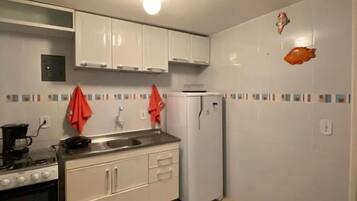 Departamento | Cocina privada | Refrigerador, microondas, horno y licuadora