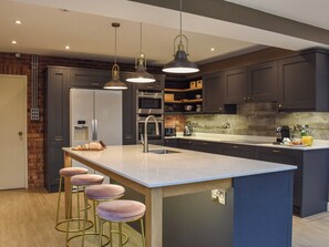 Dishwasher, high chair, freezer - 4 bedroom accommodation in Sleights, near Whitby (Sleights, near Whitby)