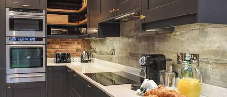 Opvaskemaskine, højstol, fryser