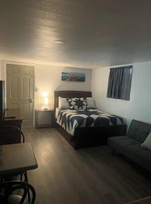 1 chambre, fer et planche à repasser, Wi-Fi, literie fournie
