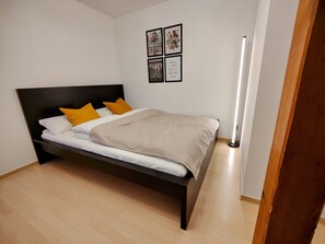 1 Schlafzimmer, Schreibtisch, Bügeleisen/Bügelbrett, WLAN