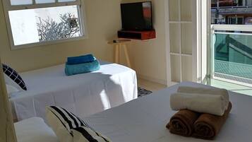 Villa | 6 bedrooms, iron/ironing board, travel cot, free WiFi