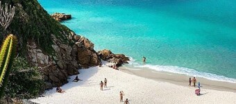 CASA MARAVILHOSA 6 QUARTOS