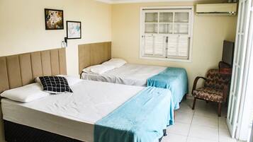 Villa | 6 bedrooms, iron/ironing board, travel crib, free WiFi