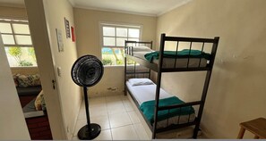 Vila | 6 quartos, ferros/tábuas de passar roupa, berço de viagem
