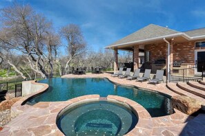 Unclassified image, 5 of 82, button - RiverHaus Retreat at Gruene (New Braunfels)