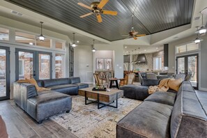 TV connectée, cheminée