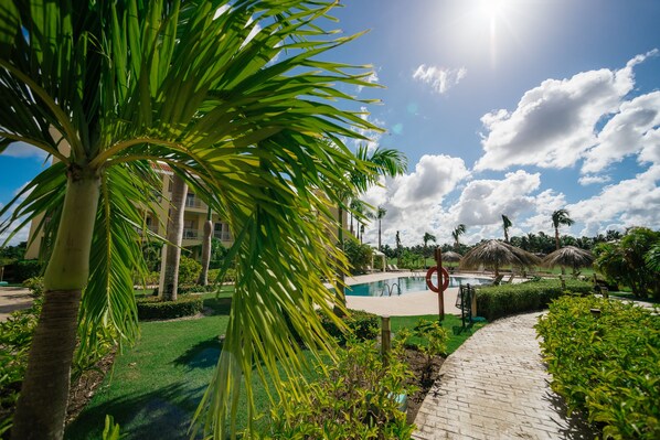 Außenpool, Liegestühle