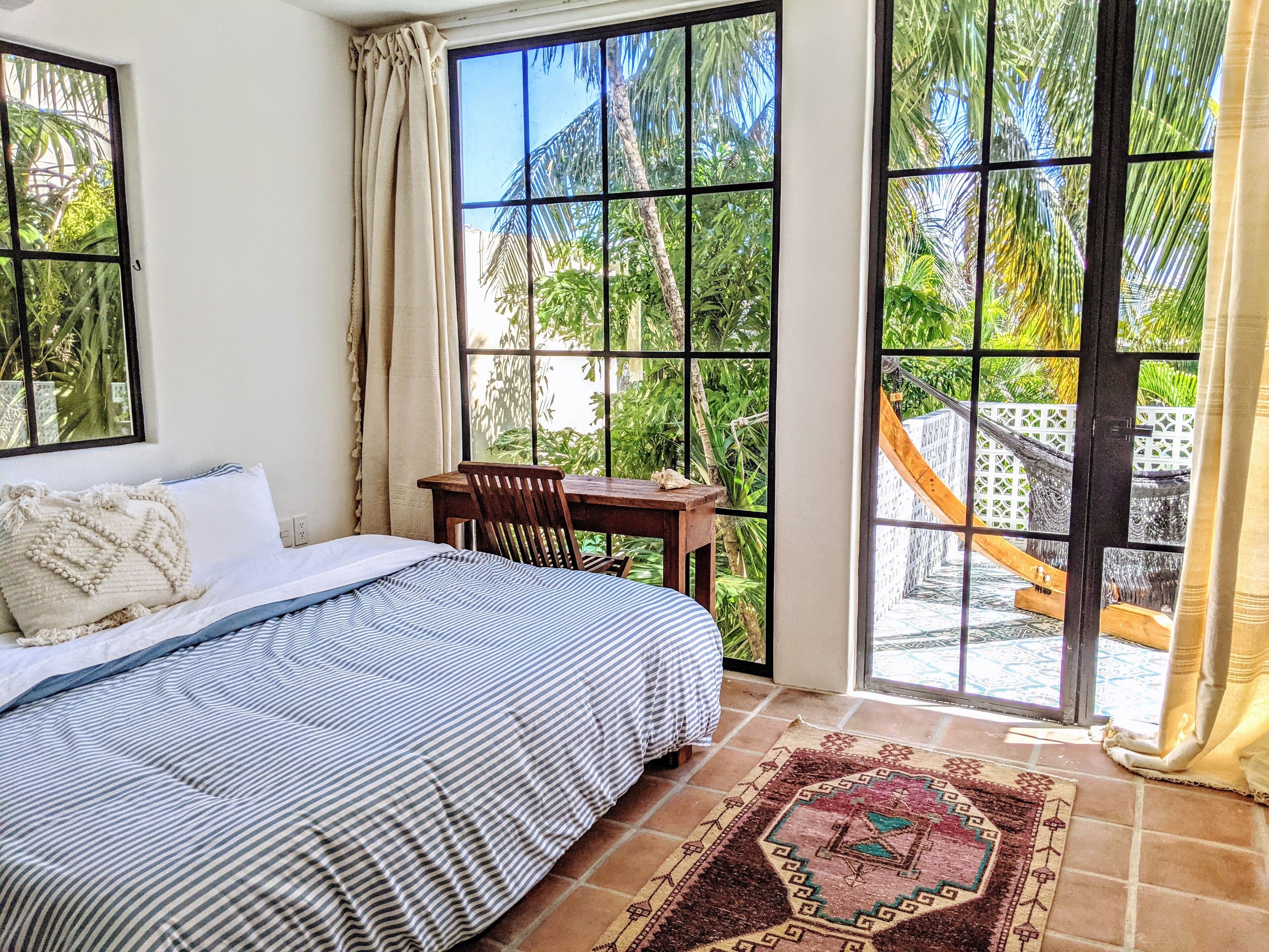 4 bedrooms, desk, iron/ironing board, travel crib