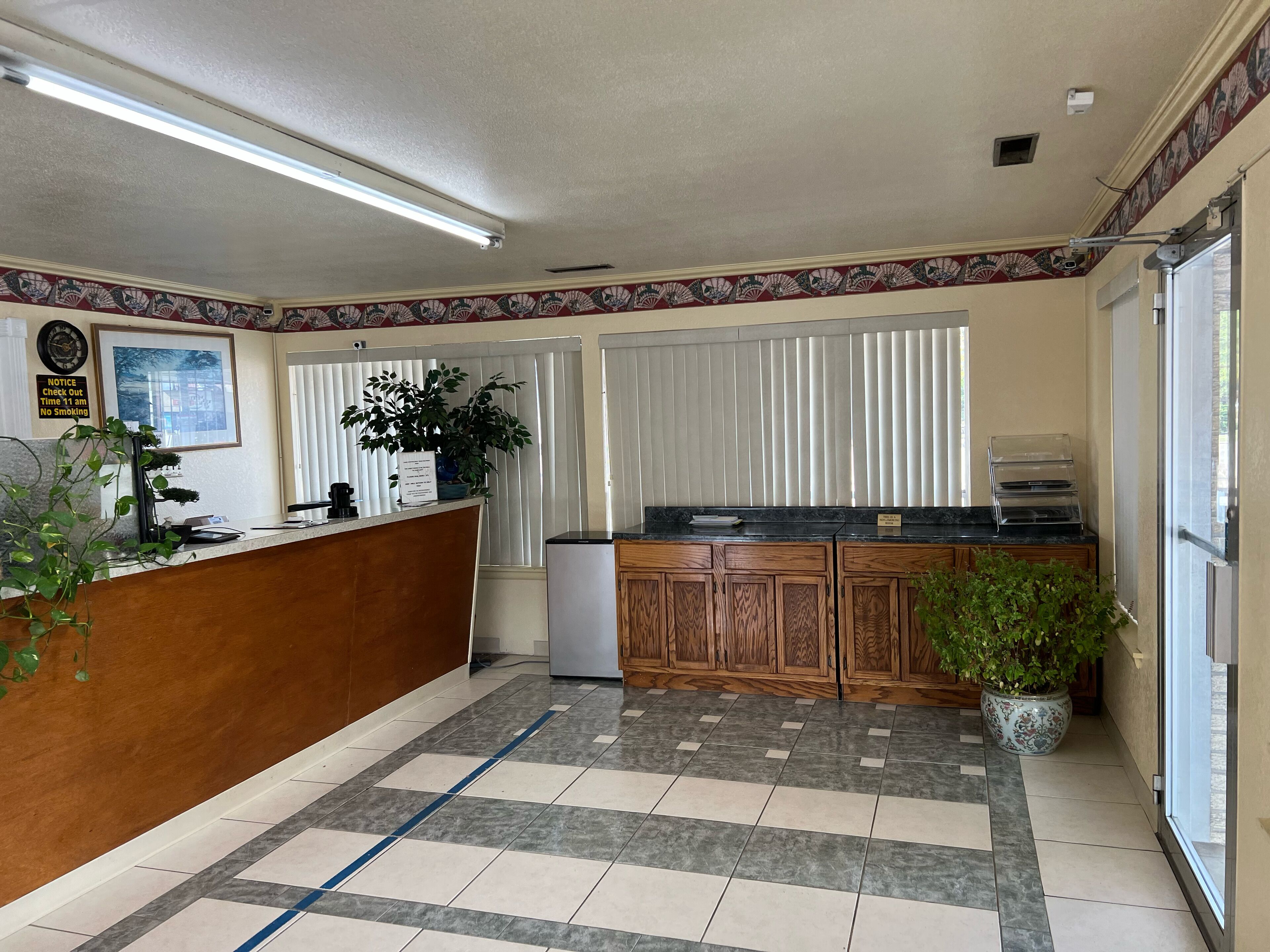 ฝ่ายต้อนรับ