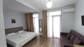 Family Room, 1 Bedroom, Balcony, Sea View - IVERI BEACH  (Kobuleti)