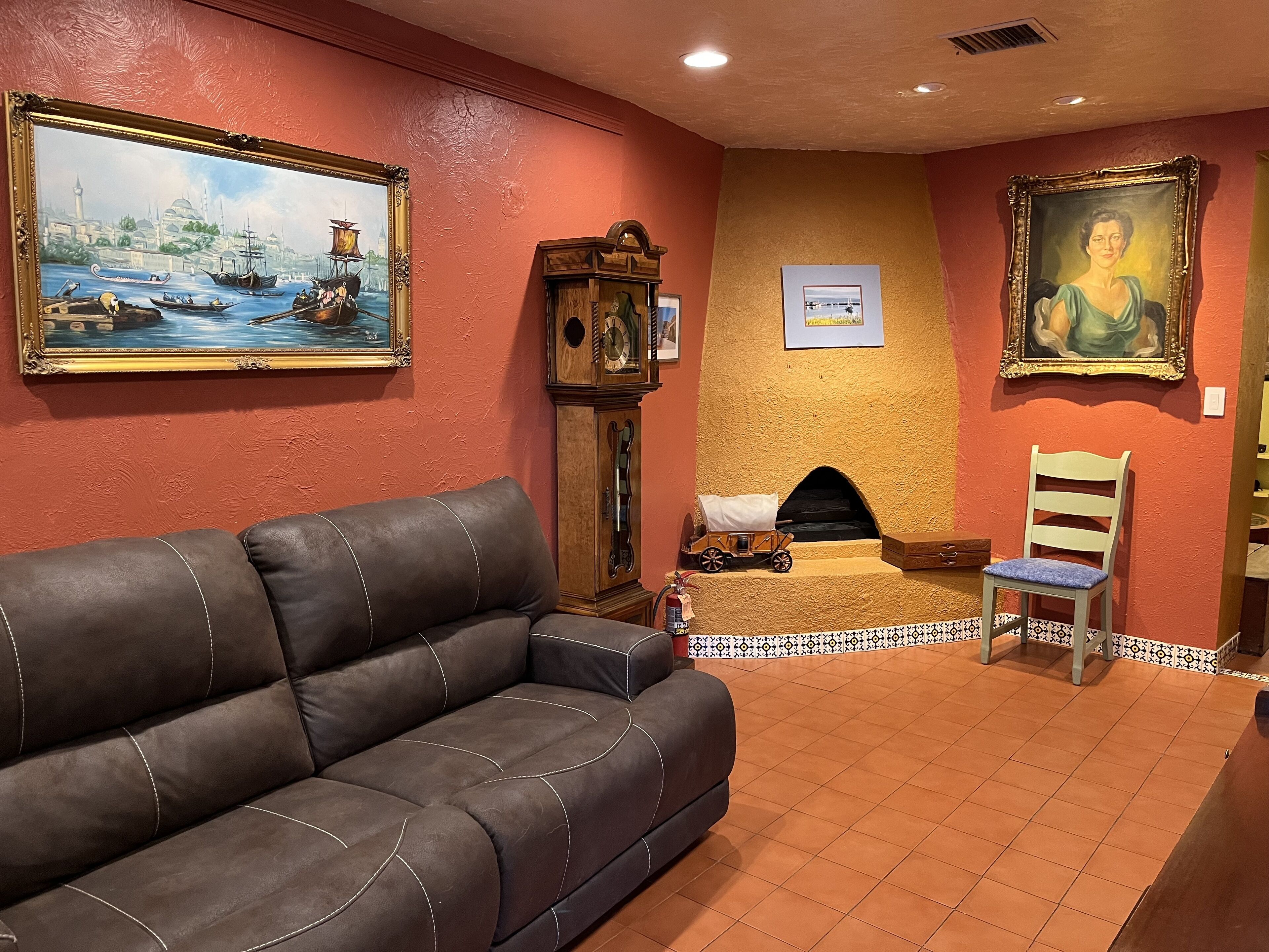 TV connectée, cheminée, jeux vidéo