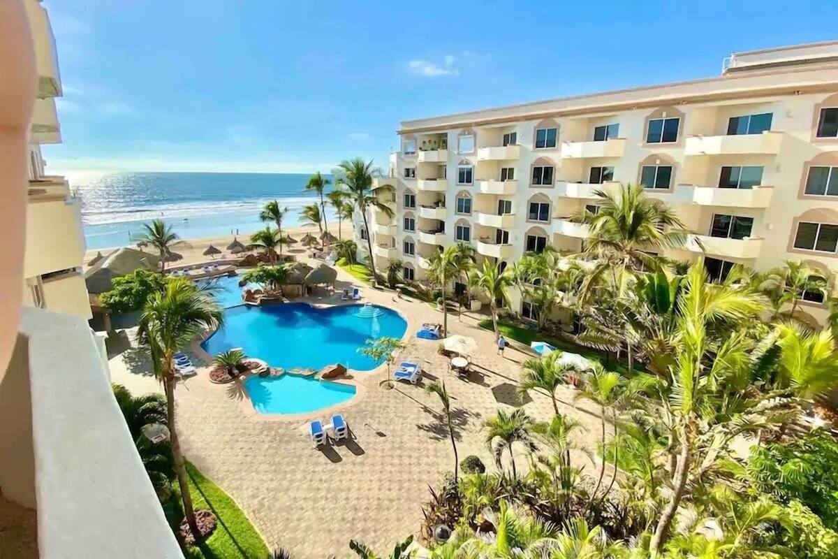 Family Condo | Terrace/patio