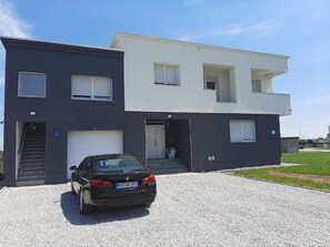 Exterior - Apartment Kupre - One Bedroom Apartment with Sauna (Slavonski Brod)