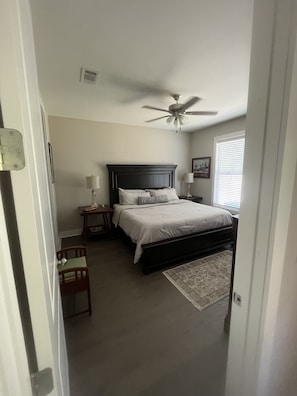 4 bedrooms, free WiFi, bed sheets