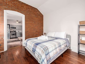 1 bedroom, iron/ironing board, travel cot, free WiFi