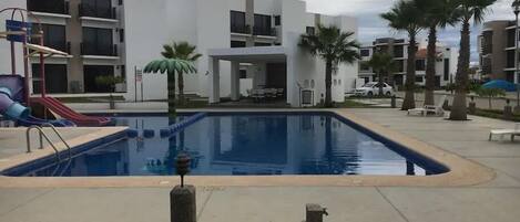 Casa familiar | Vista al patio